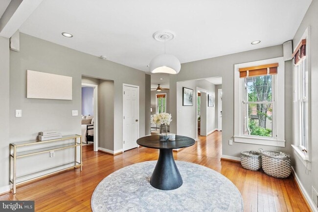 Photo - 5213 Cathedral Ave NW