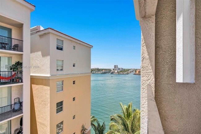 Building Photo - 17150 N Bay Rd Unit 2802