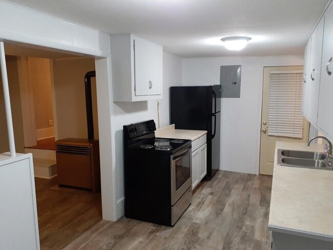 Photo - 330 Gwinn Ave Unit 1