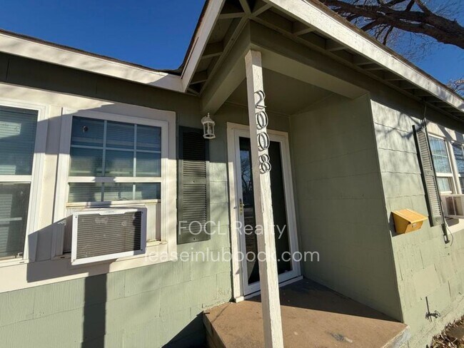 Photo - 2 bedroom, 1 bath - Large back yard