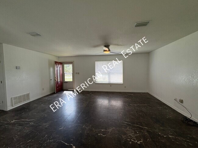 Photo - 410 Wildwood St