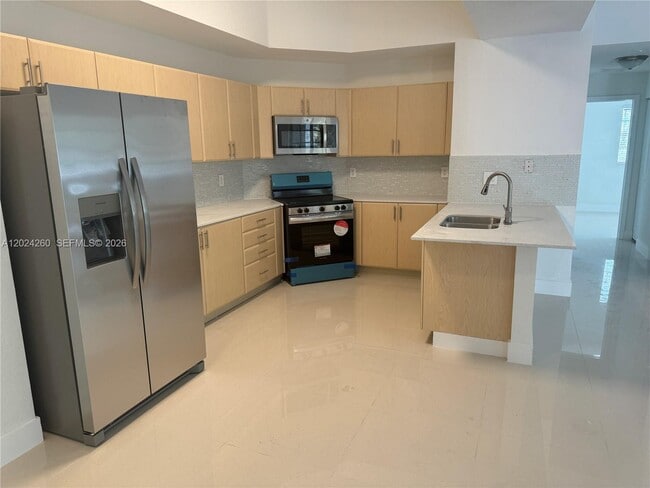 Building Photo - 2851 Riverside Dr Unit 205-N