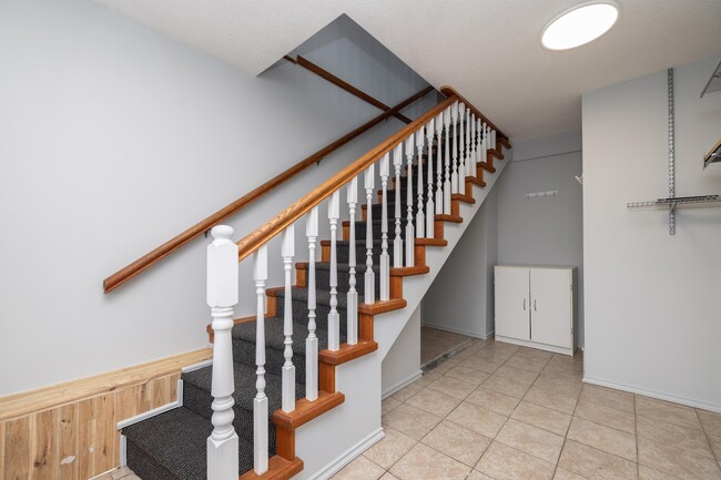 Photo - 3196 Glen Lake Rd