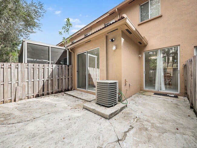 Photo - 7923 N Southwood Cir