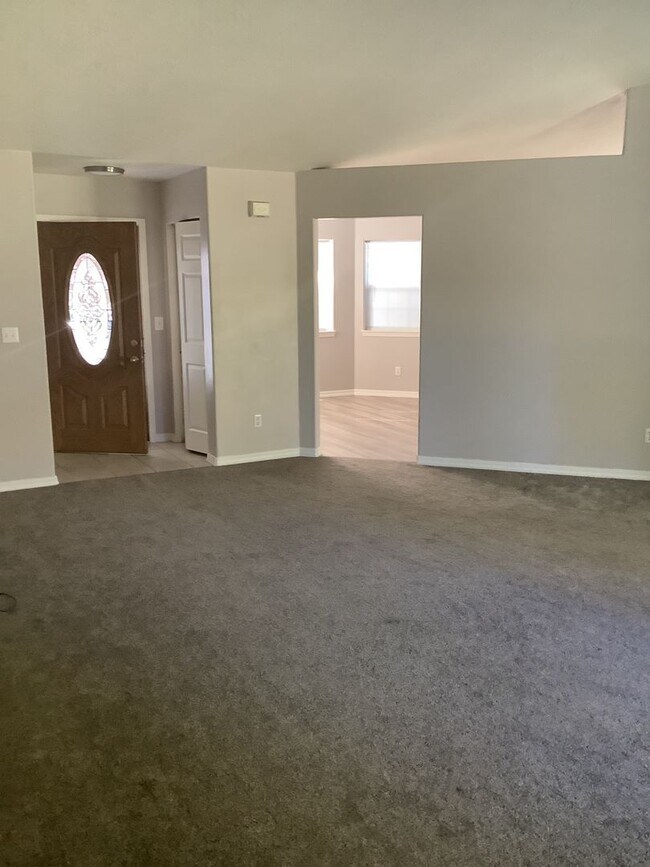 Photo - Beautiful 3 bedroom/2 bath