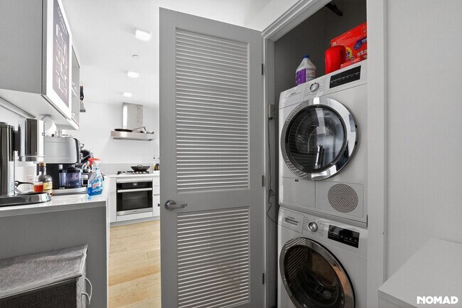 Photo - 1545 Pine St