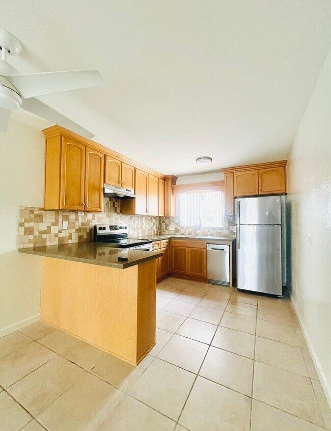 Photo - 825-827 San Fernando Place Unit 825 San Fernando Place