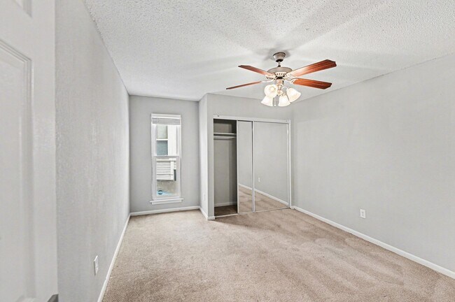 3921 Wyandotte