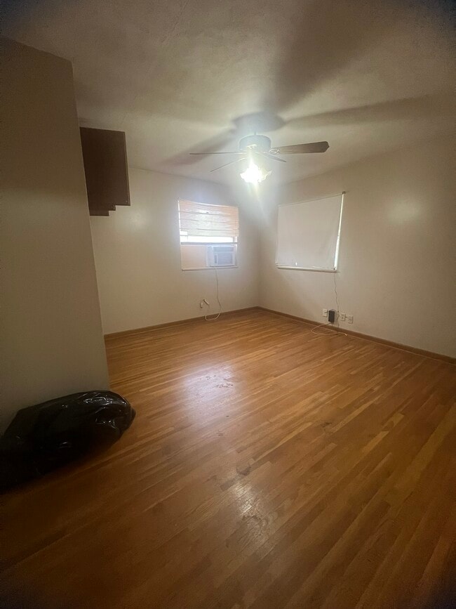 Photo - 238 N 1st St