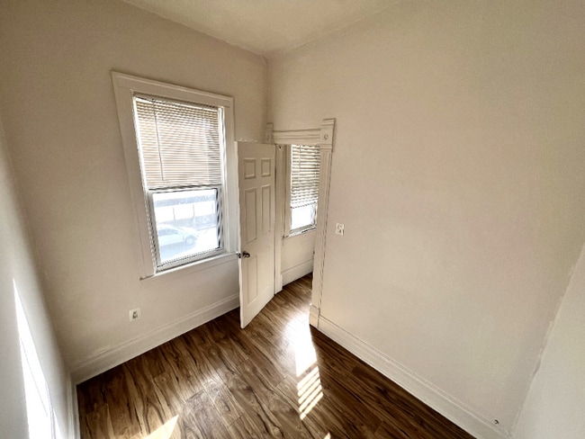 Photo - 5248 S Wells St Unidad 2