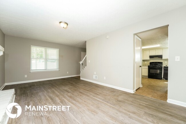 Photo - 830 Durham Crossing