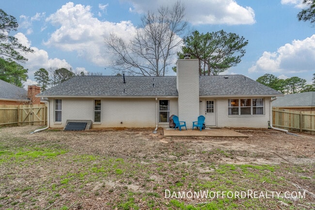Photo - 103 Live Oak Ln