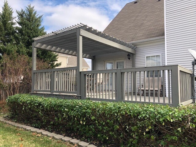 Photo - 3 BEDROOM with BONUS,  2.5 Bath, SIDE ENTRY GARAGE