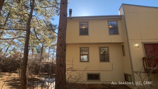 Photo - 1527 Spring Valley Dr Apartment