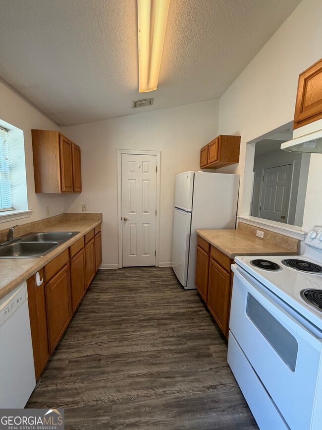 Photo - 401 Lawnwood Ct