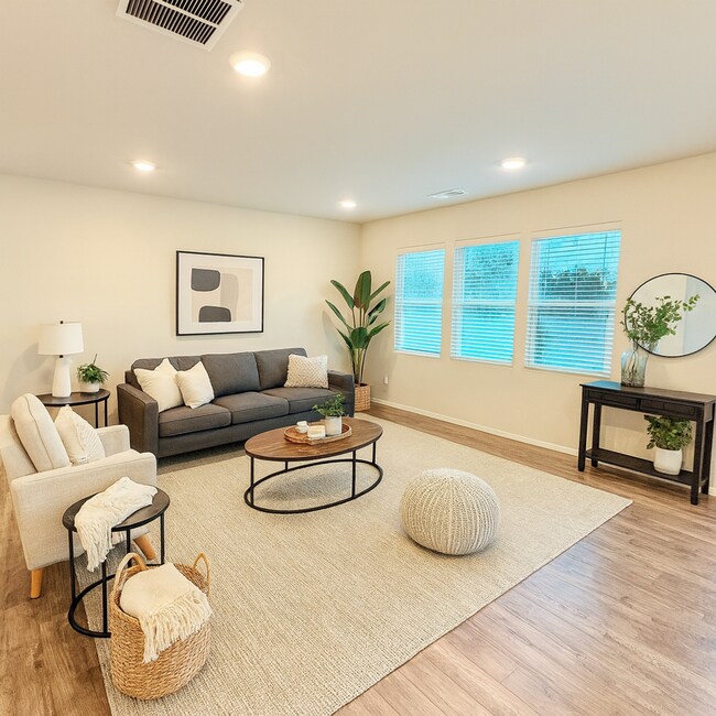 Photo - 5505 W Youngstown Ln