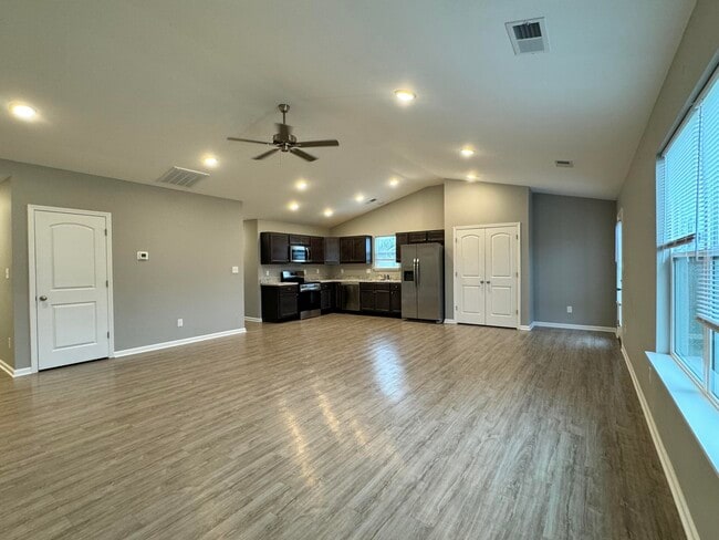 Photo - 145 Candy Apple Ln