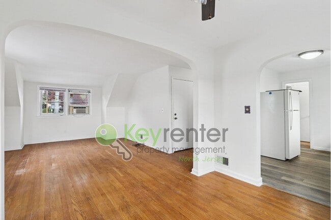 Photo - Spacious 1-Bedroom Apartment with Bonus Li...
