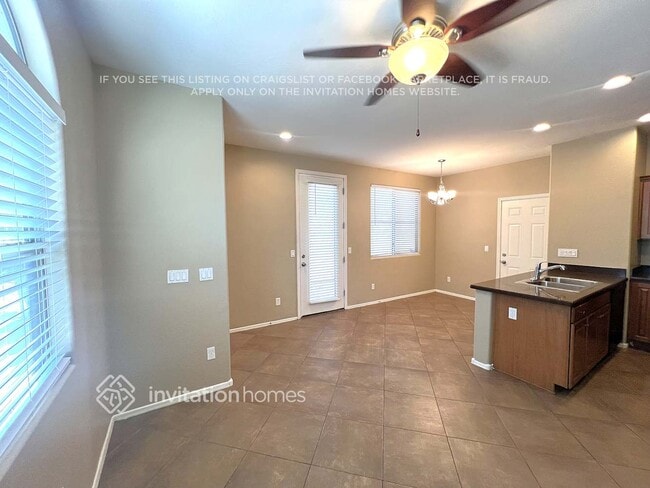 Photo - 451 S Hawes Rd