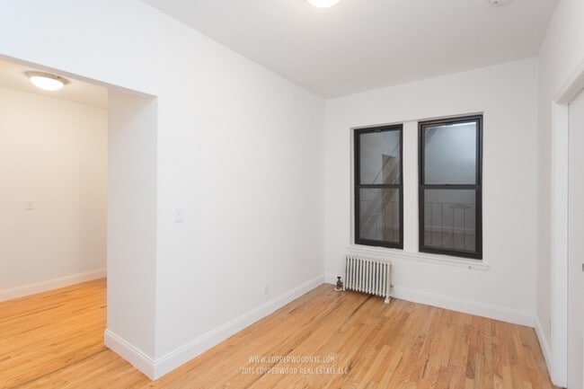 Photo - 315 East 84th St