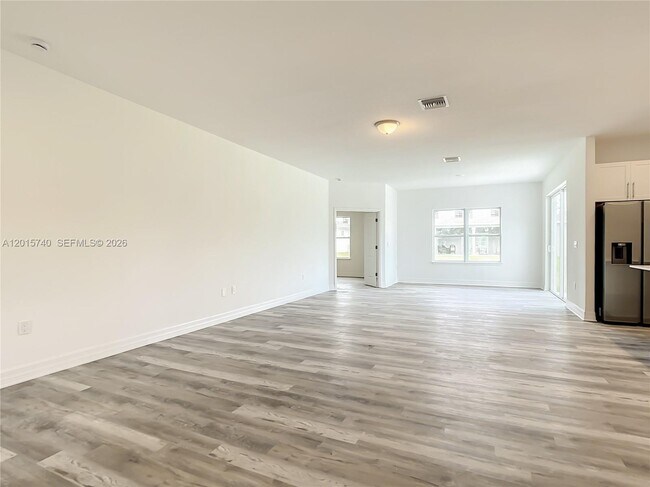 Photo - 14210 Luxo Ave