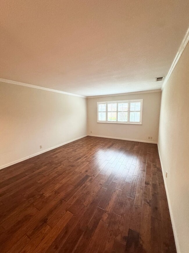 Photo - THREE BEDROOM TWO BATH HOME NEAR MANLOVE PARK SEE VIDEO