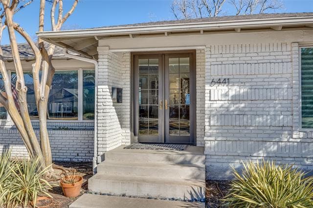 Photo - 6441 Park Ln