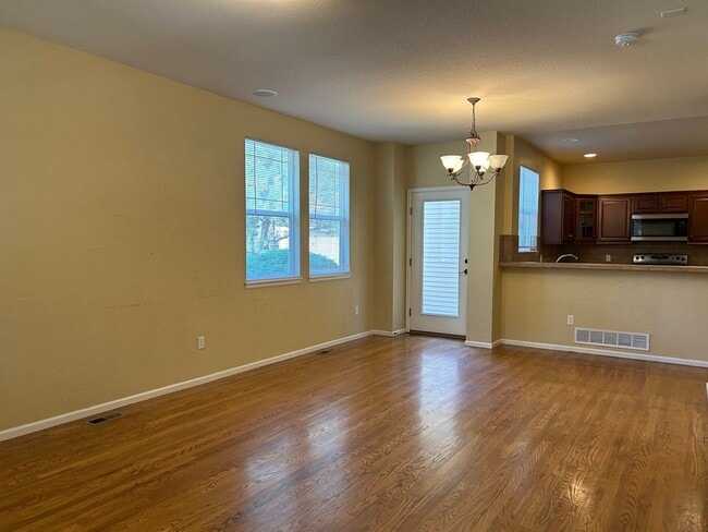 Photo - Stylish & Functional - 2 Bed 2.5 Bath Available Early June