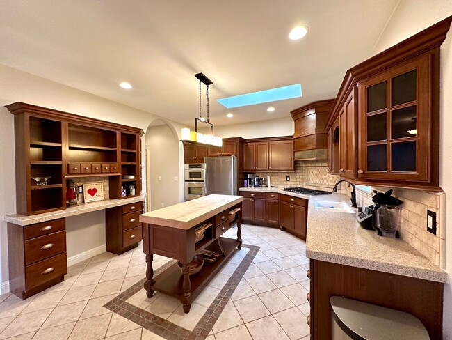 Photo - 4448 Castlerock Dr