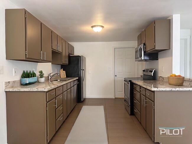 922 N 85th St Unidad 04