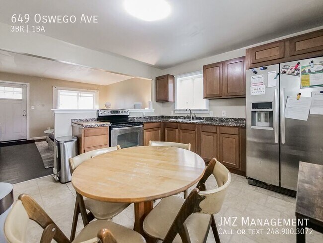 Photo - 649 Oswego Ave