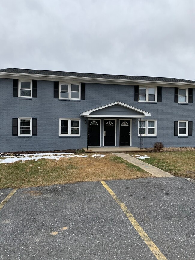 Building Photo - 73 Locust St Unit 101