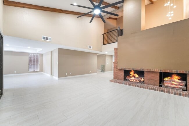 Photo - 968 Pinehurst Dr