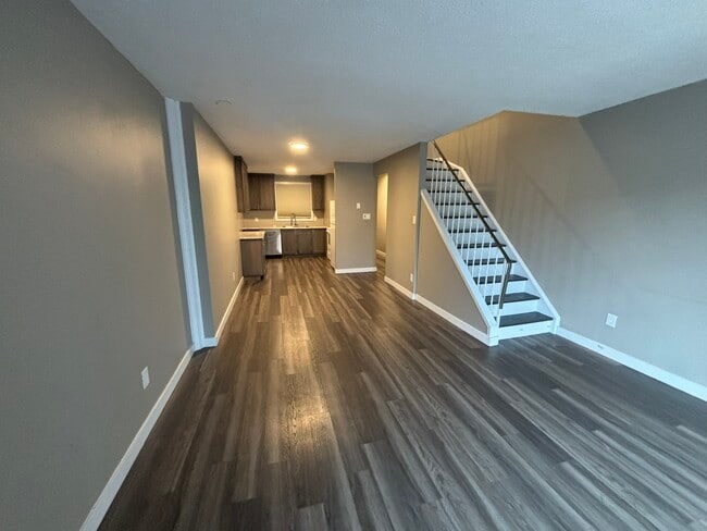 Photo - 511-511 Albert St Unit 105