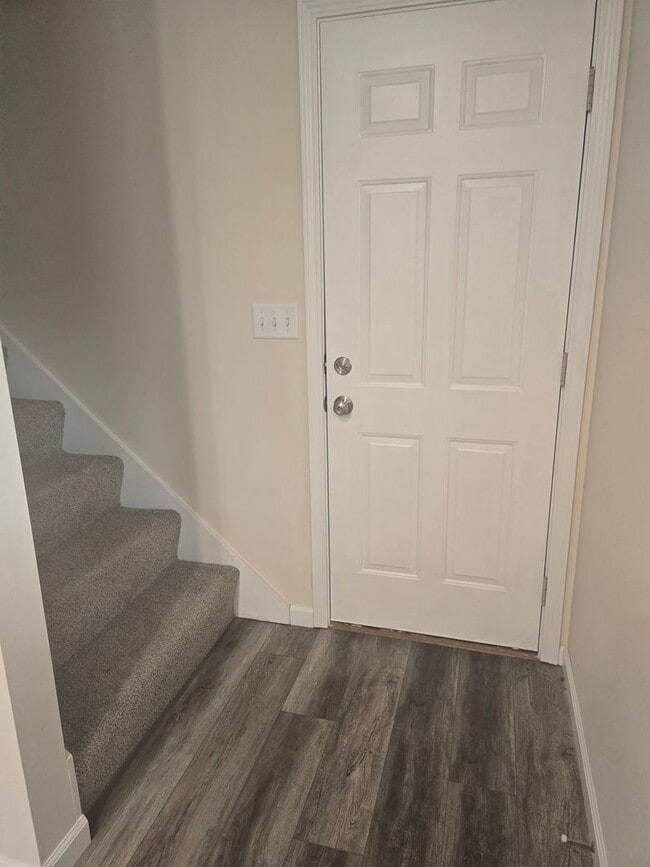 Photo - 1958-MF2-E4 Unit 412