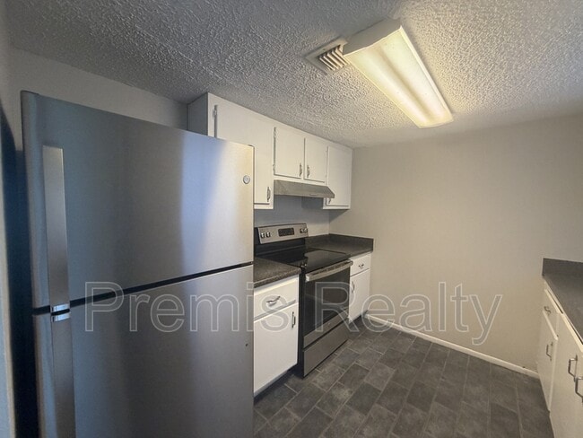 Photo - 200 Country Club Dr Unit 104 - 1