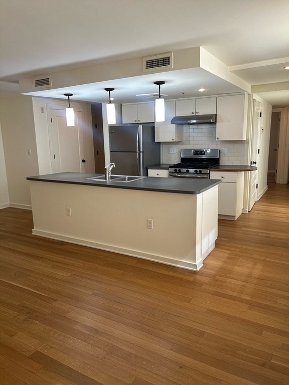 Building Photo - 10 Linwood St Unit 1