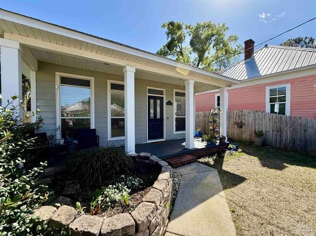 Building Photo - 1313 E Strong St