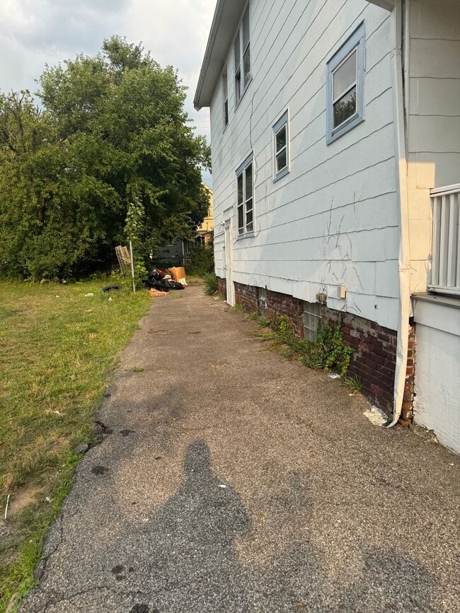 Photo - 3037 E 121st St Unit Up