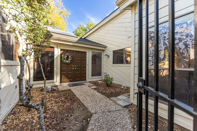 Photo - 6030 Gallant Forest Dr