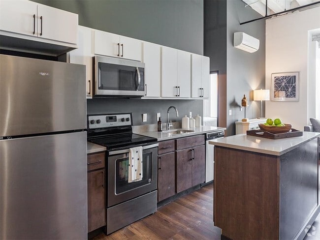 Kitchen - Philip Houze Rental