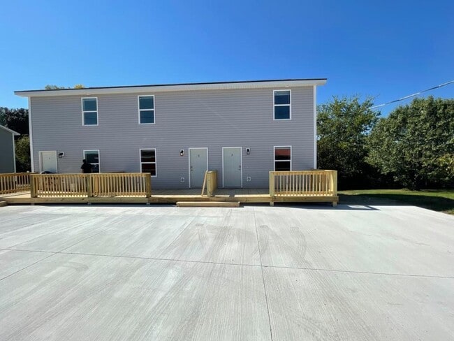 Building Photo - 525 Old Knoxville Hwy Rental
