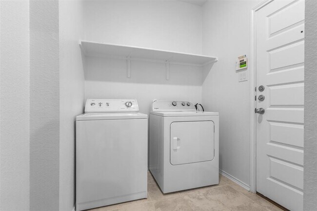 Photo - 108 Alpine St