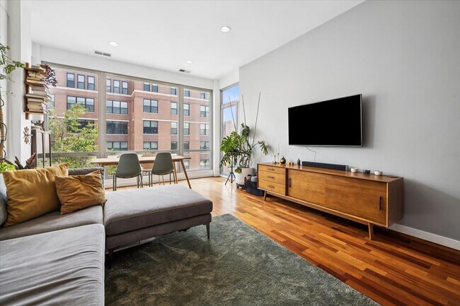 Photo - 3920 N Sheridan Rd Unit 410