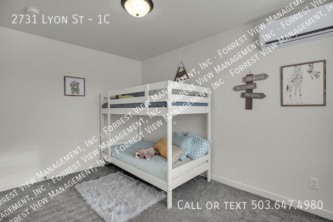 Photo - 2731 SE Lyon St