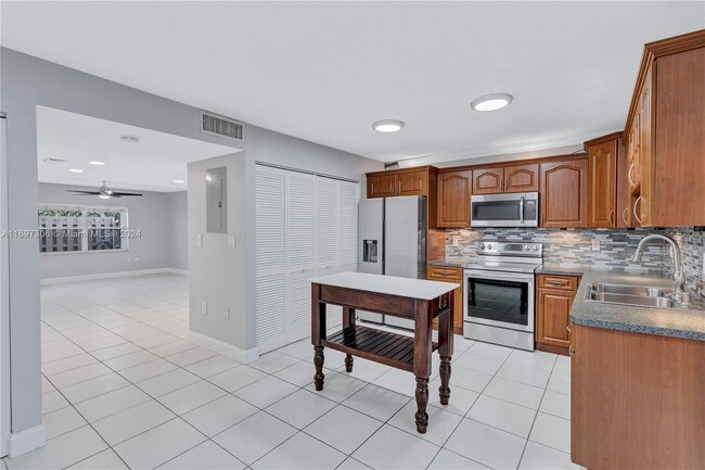 Photo - 1379 NW 124th Ave