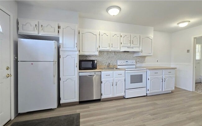 Photo - 3 Martin Pl Unit 2nd floor