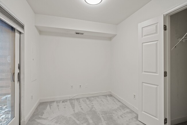 Photo - 102 Pilgrim Lndg