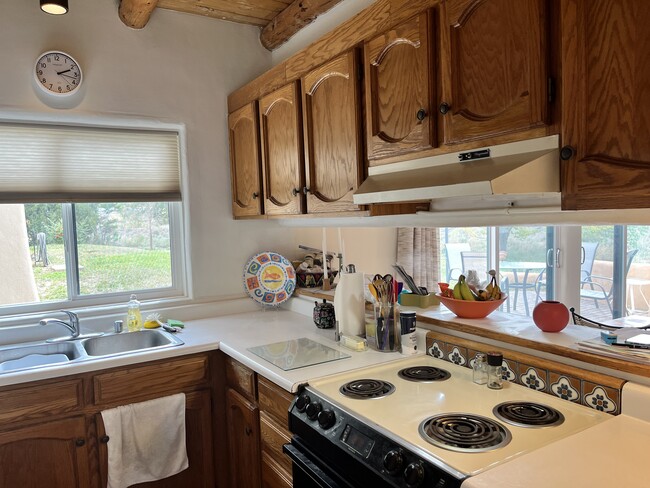 Kitchen - 128 Dona Ana Dr Unit 203