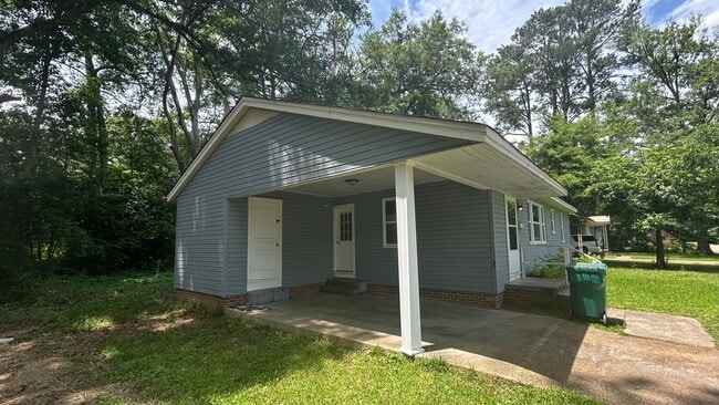 Photo - Renovated 3 Bedroom 1  Bath Home for Rent!
